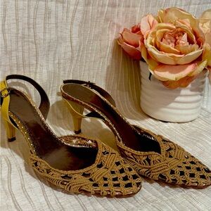 Size 8. 
Good condition for used more years